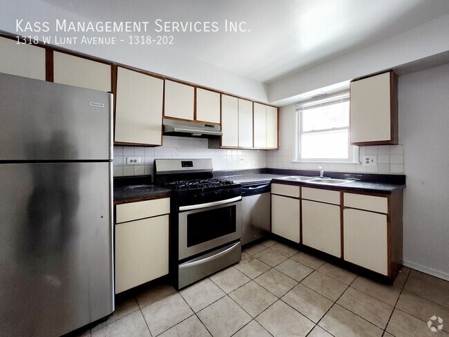 Building Photo - Large 2 bed, 2 bath, water heat and gas In... Unit 1318-202 Rental