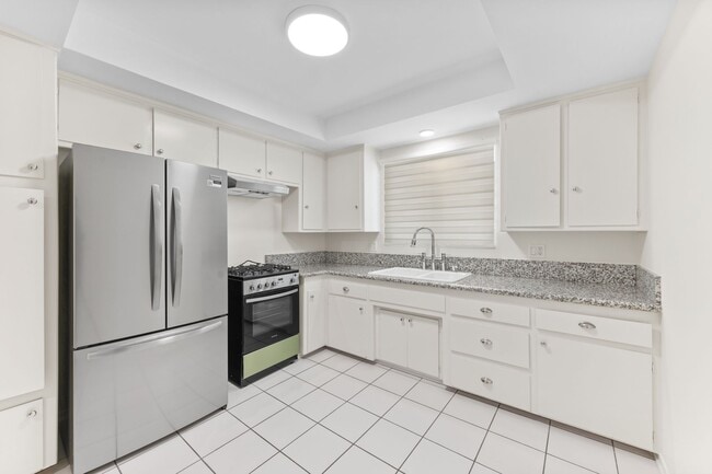 Photo - 4345 Ventura Canyon Ave Apartamento Unidad 09