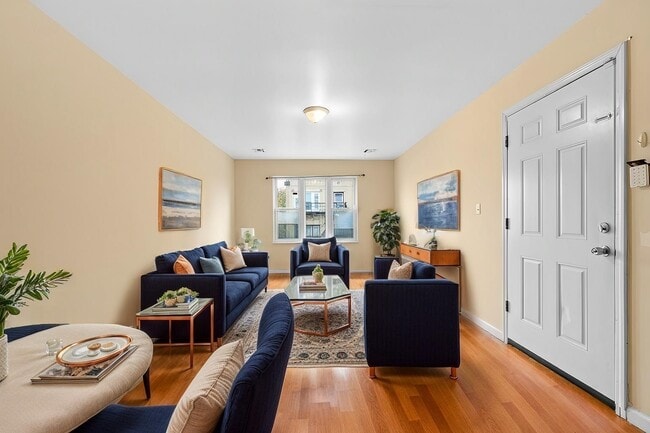 Photo - 73 Woodlawn Ave