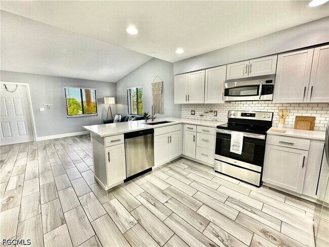 Photo - 4903 Vincennes St Unit 210