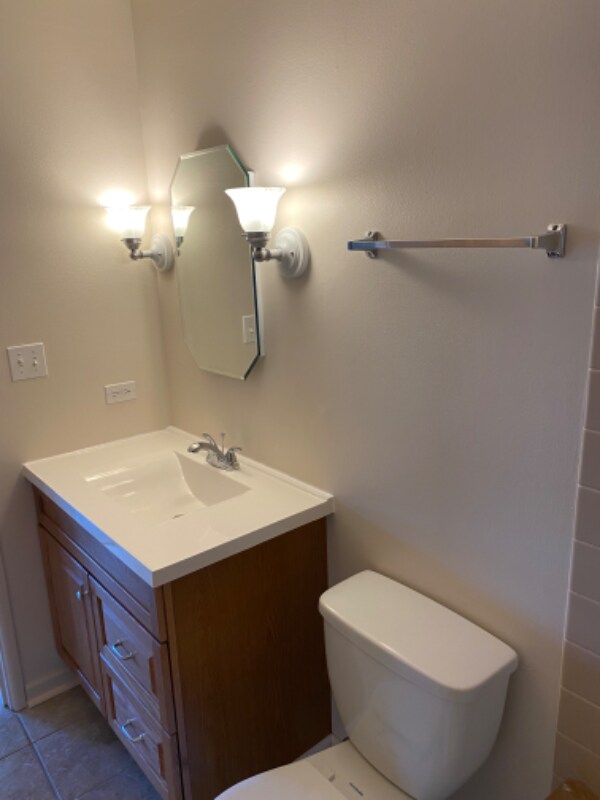 Photo - 10S511 Echo Ln Unit Apt. 6