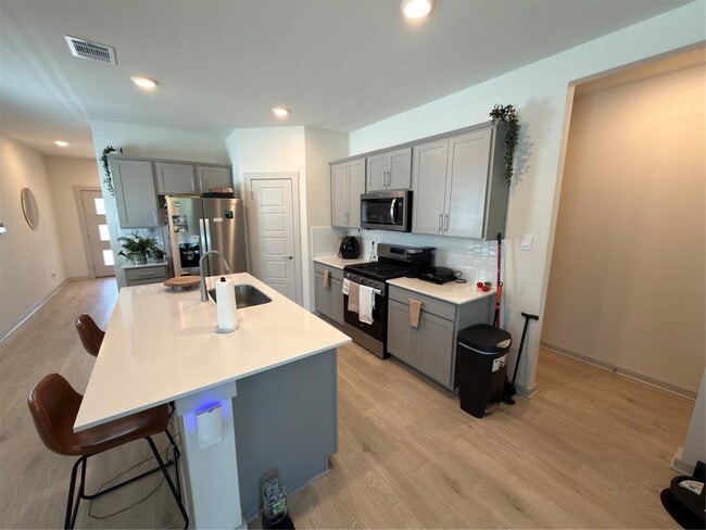 Photo - 119 Gillingham St