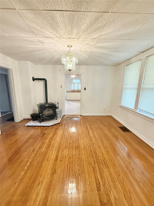 Photo - 307 N Clinton St