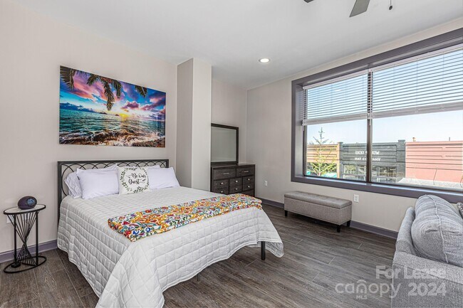 Photo - 138 S Main St Unit F