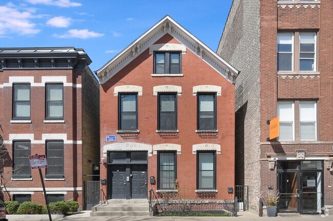 Building Photo - 2016 W Wabansia Ave Unit 1F Rental