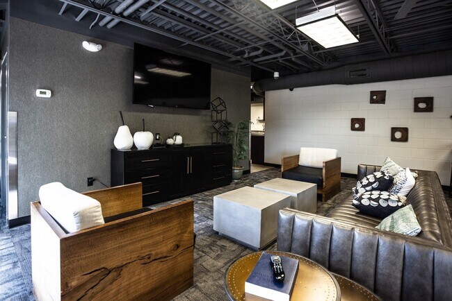Photo - River Tower Apartments
