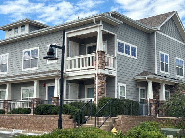 Building Photo - Fantastic!  Light and Bright!  1 bed + loft - 1 bath