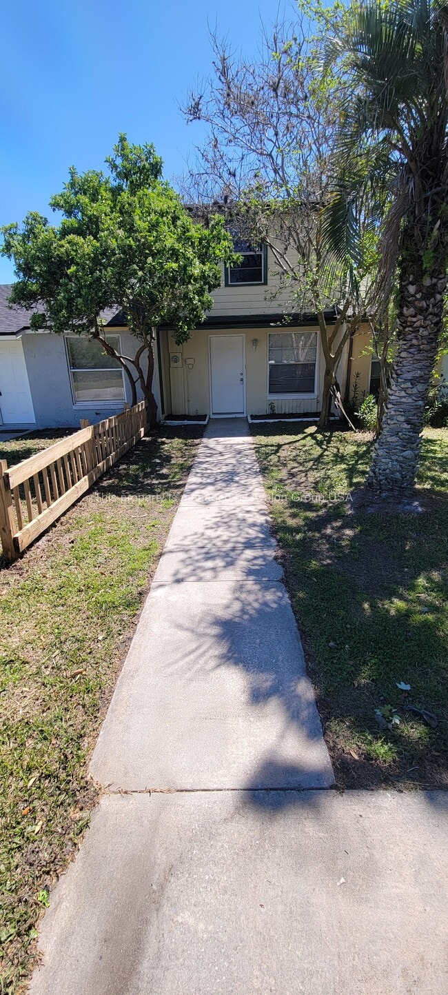 Building Photo - 2648 Sunrise Village Dr Rental