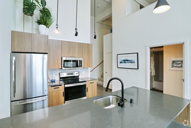 1BR, 1BA + Loft - 937 SF - Talisman