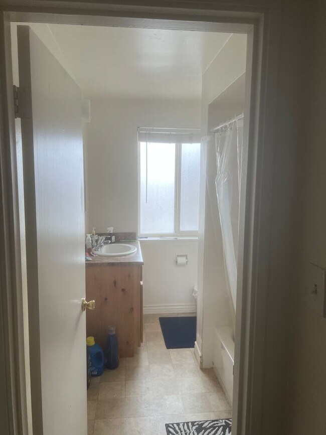 Photo - South of BYU Campus 2 bed/ 1 bath Unidad 21