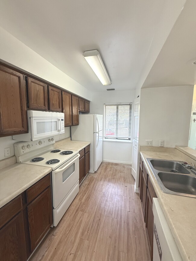 Photo - 232 Riverbend Dr