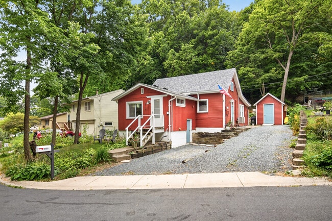 3137 Donald Dr