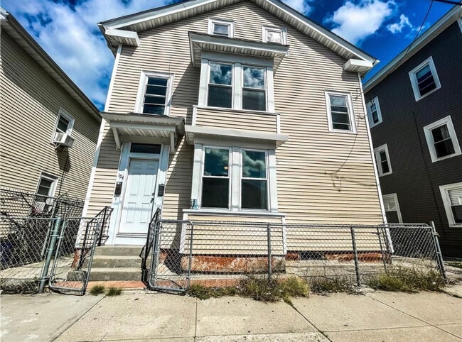 Photo - 194 Messer St Unit 2 Furnished