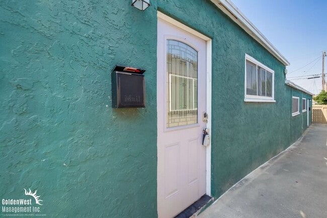 Photo - Updated 2Bdm 1Ba Apartment in Point Loma Heights!