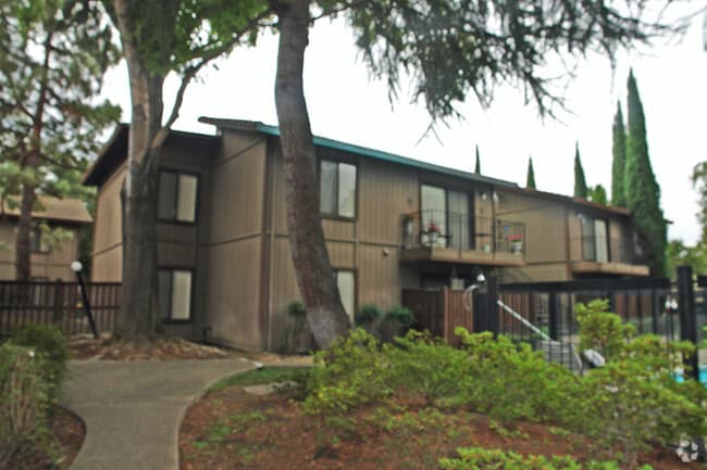 Quail Terrace Apartments - Quail Terrace Apartments