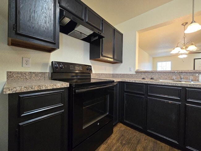 Photo - COMING SOON! Unidad 4711 Waterproof Drive -  B