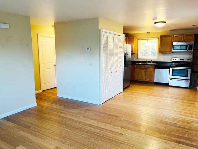 Photo - 17 Unaka Ave Unit A