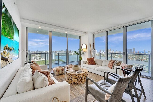 Building Photo - 16385 Biscayne Blvd Unit 3107