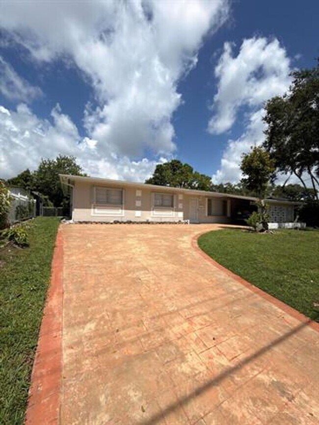 Photo - 7500 SW 98th Ct