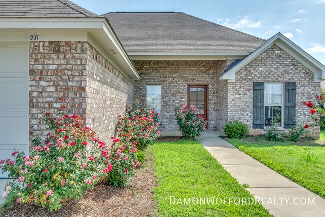 Photo - 1207 Addison Ln.