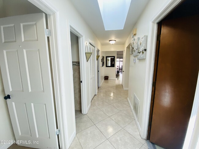 Photo - 2280 Ironstone Dr E