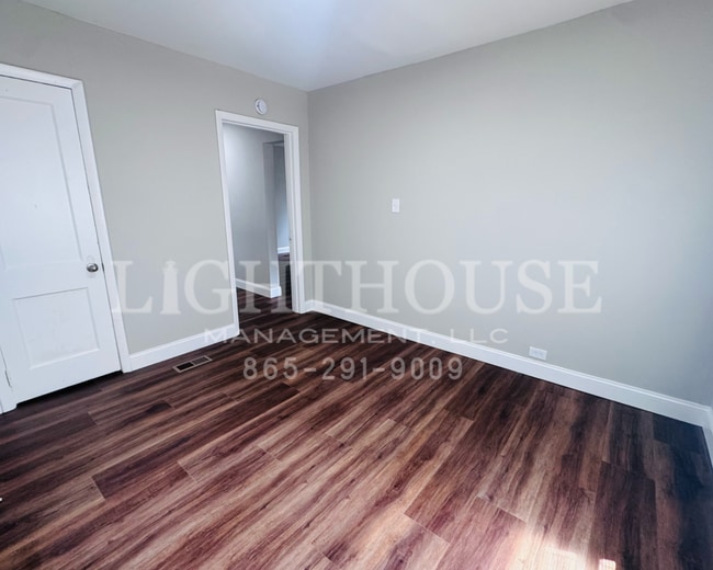 Photo - 627 Avenue A