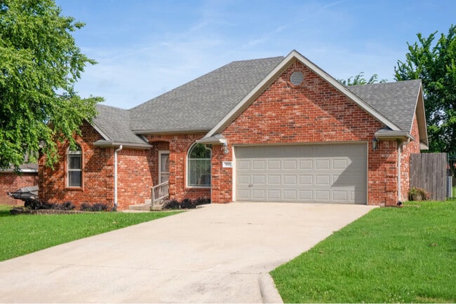 Photo - 808 Herron St