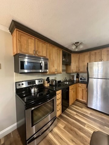 Photo - 74 Barrett St Condo Unit 103