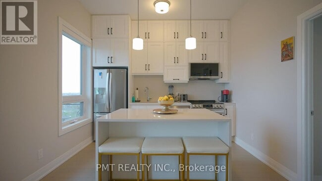 Photo - 3285 Carding Mill Trail Unit 502