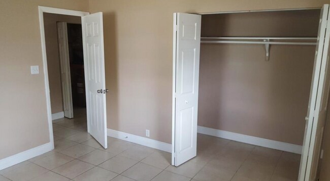 Photo - Grant St Duplex Unidad 5700