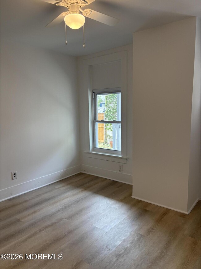 Photo - 68 Maple Ave Unit Rear