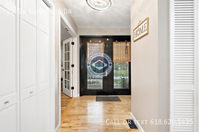 Photo - 22 Sir Lawrence Dr