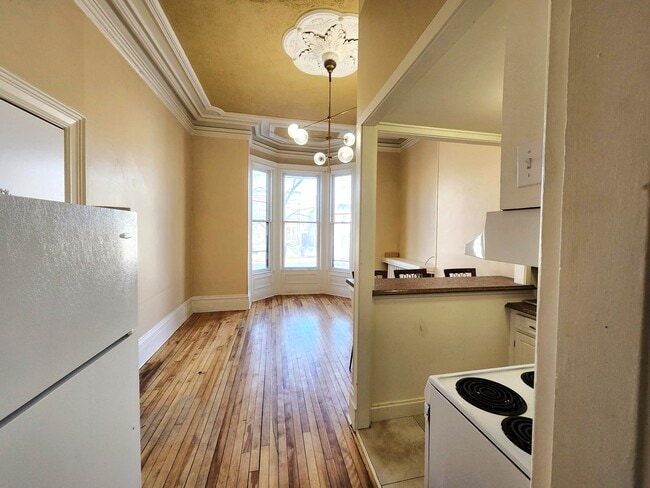 Photo - 196 King St E Unit 1