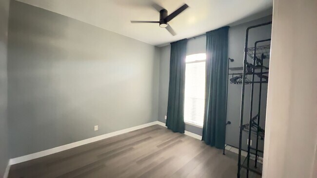 Photo - 3-bedroom 2-bathroom house!  HOUSING ACCEPTED! MANY ITEMS INCLUDED!