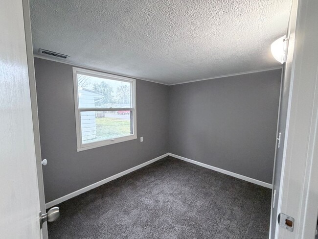 Photo - Newly renovated 3 bedroom house