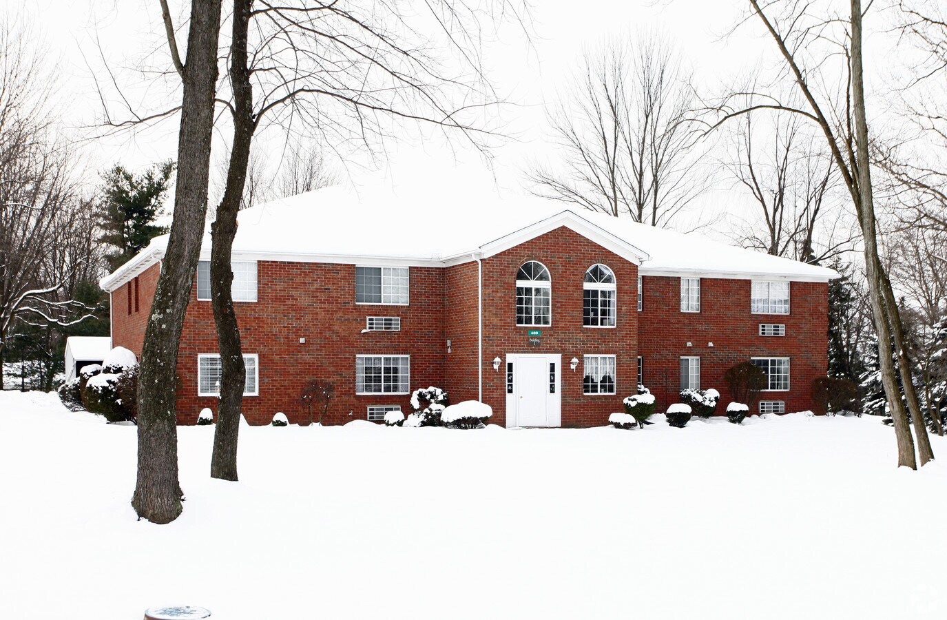 Ashberry Apartments - Ashberry Apartments