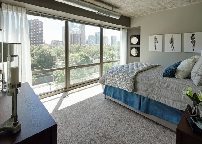 Photo - 800 S Clark St Unit 310