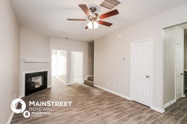 Photo - 4615 Blue Iris Way