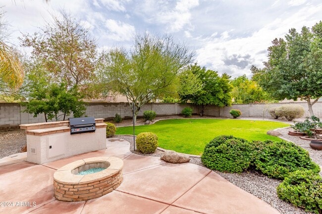 Photo - 8408 W Midway Ave