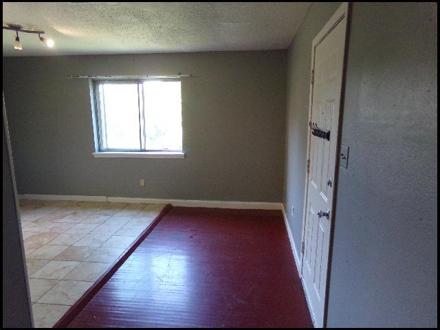 Photo - 1504 E 38th St