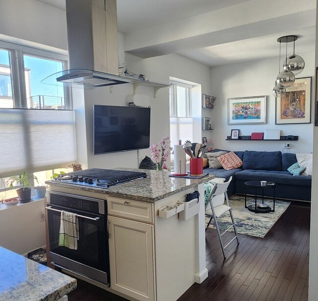 Photo - 3504-3513 13th St NW Unidad 34