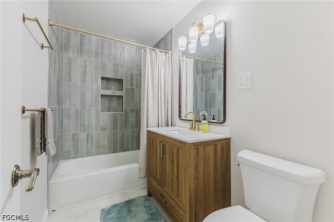 Photo - 1310 La Faunce Way