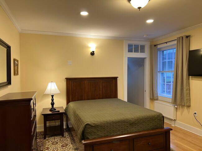 Photo - 103 Brunswick Ave Unit Suite 4
