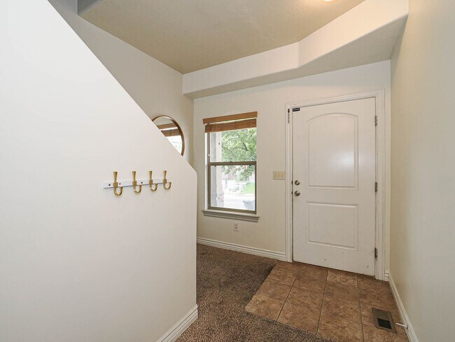 Photo - RES_ROSENTHAL_3878 Unit RES_ROSENTHAL_3878_UPSTAIRS BEDROOM
