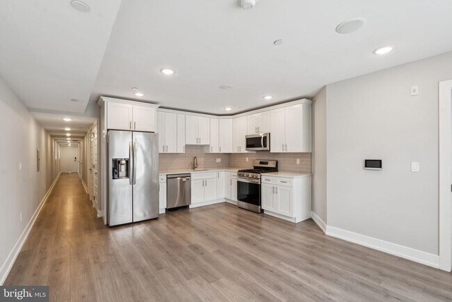 Photo - 1309 S 52nd St Apartment Unit 2