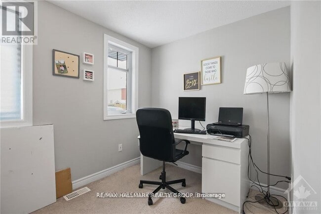Photo - 100 Lerta Way