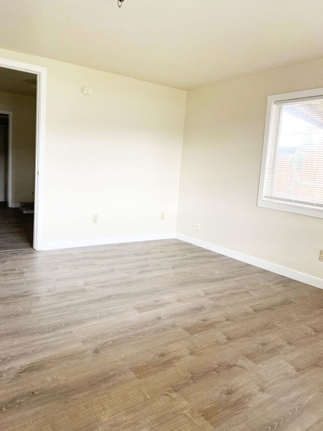 2440 Chatham Hill Dr