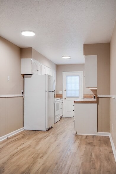 Photo - 1188 Meadowview Dr Unit 1190