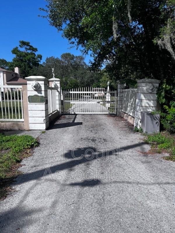 Photo - 11023 Hook Ln