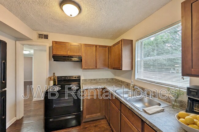 Photo - 6414 Pinelock Dr